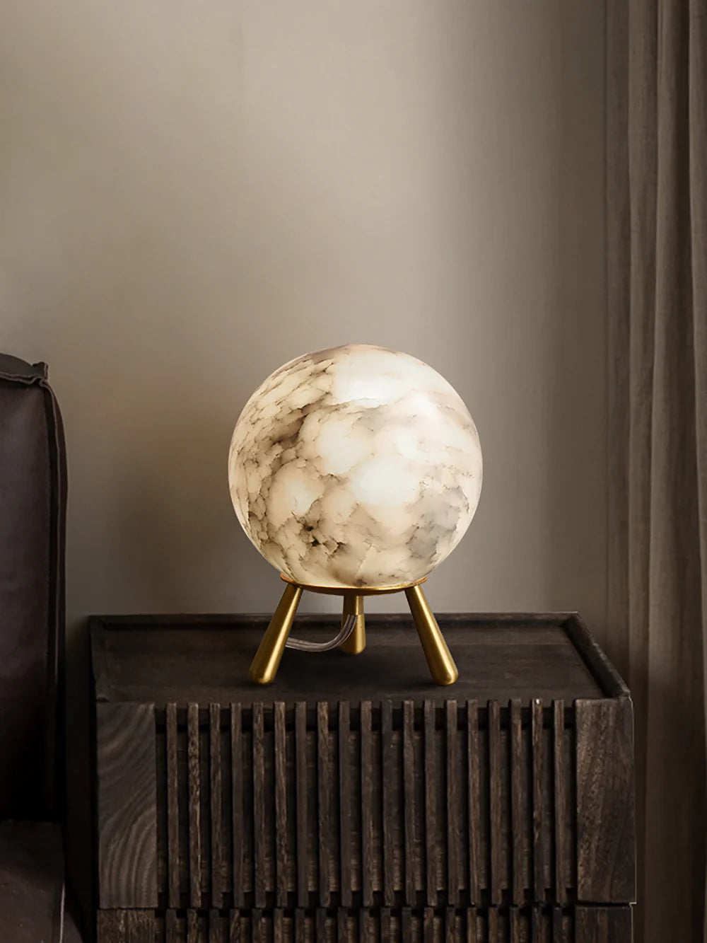 Lámpara de mesa Romi Alabaster