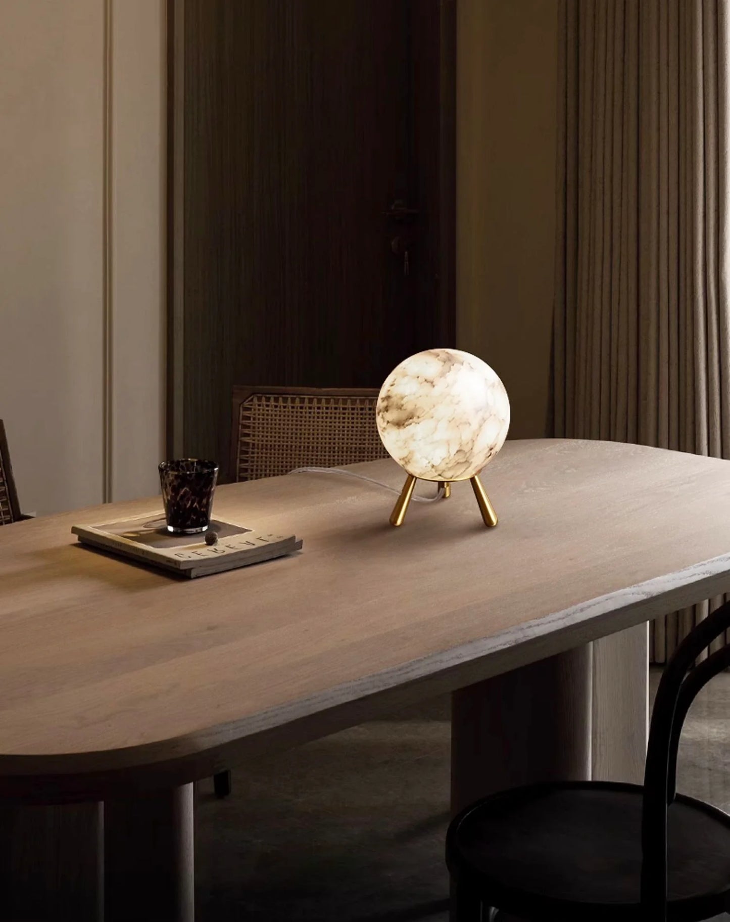 Lámpara de mesa Romi Alabaster