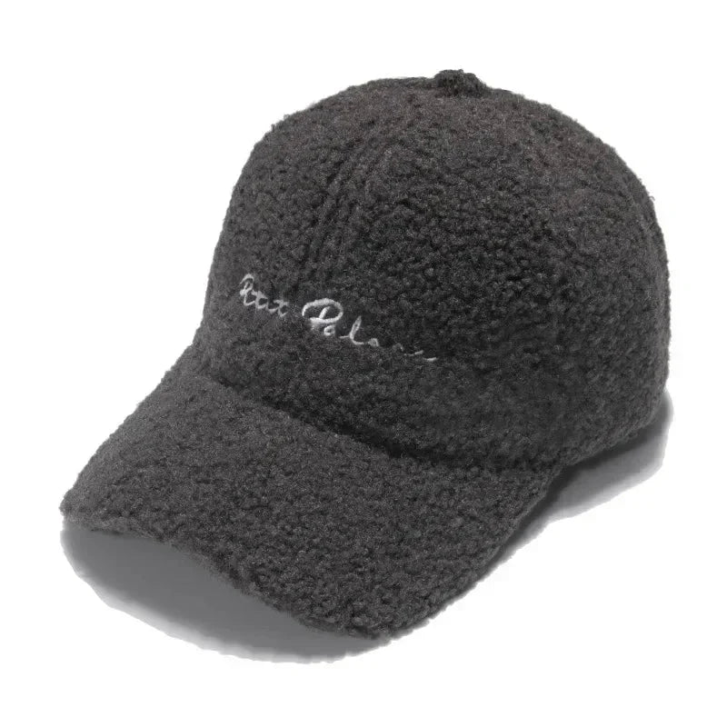 Gorra de béisbol de lana de cordero — Gorro de invierno de felpa estilo coreano para mujer