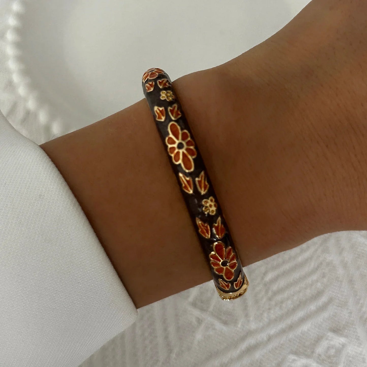 Elegant Enamel Dropped Glaze Flower Texture Bracelet For Women Retro Gold Plated Evil Eye Floral Zircon Bangle Party Jewelry