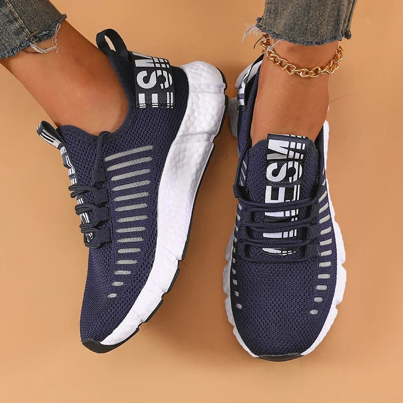 Shoes Woman Outdoor Training Lightweight Sports Soft Sole Comfortable Lace Up Mesh Casual Shoes Large Breathable Sports Shoes