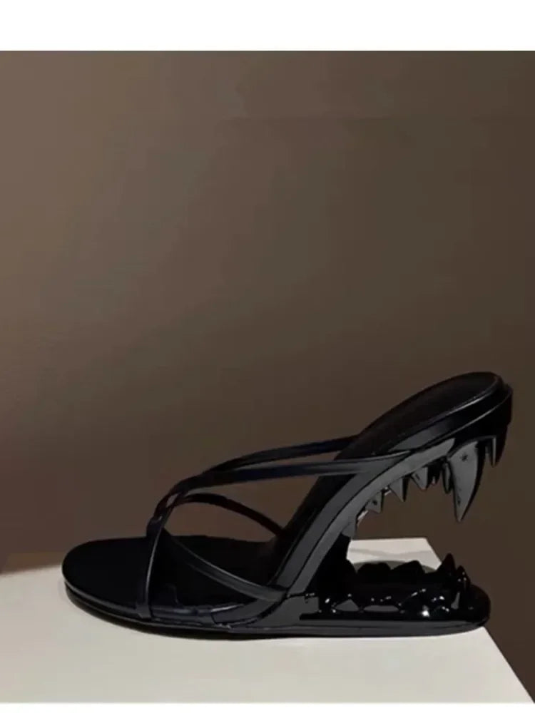 2026 Summer New Metal Tiger Teeth Single Shoes, High Heels, Fashion Show, Women's Wear, Size 44 Women's Sandals