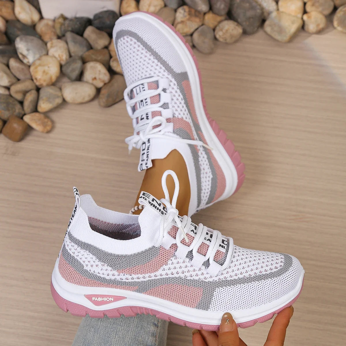Women's shoes summer 2026 casual sneaker new style two-color single shoes, versatile, casual and fashionable work shoes