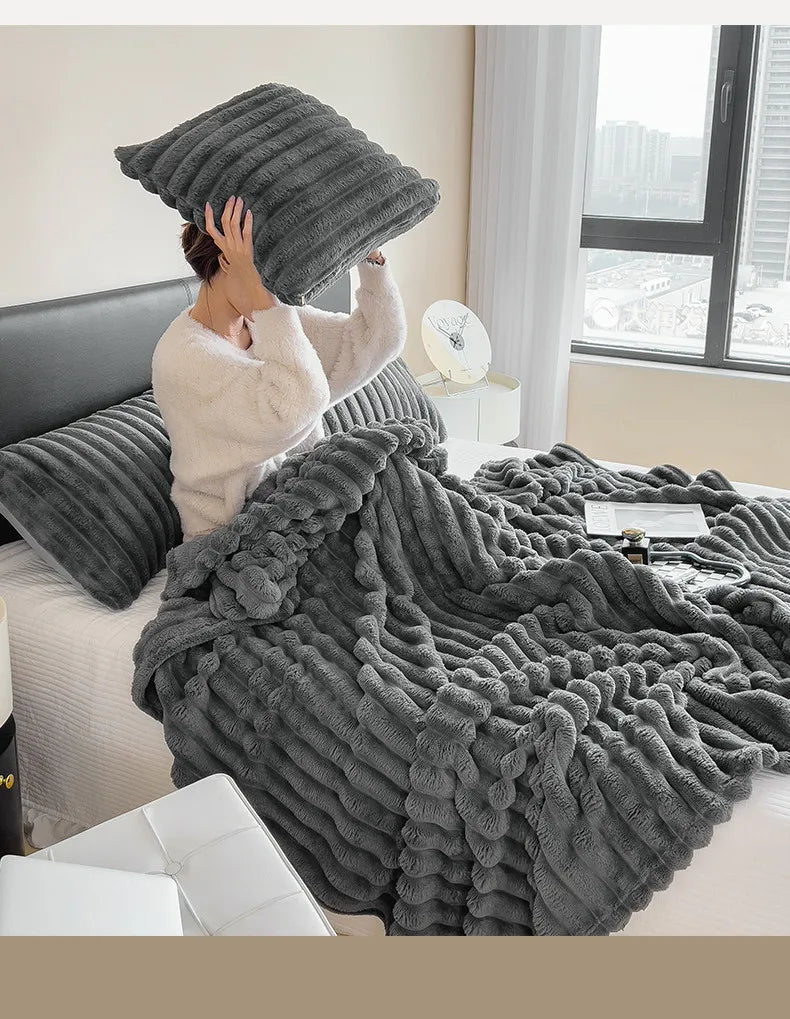 2025 autumn and winter new solid color imitation rabbit fur blanket thickened blanket drawn milk fleece blanket,  no pillowcase