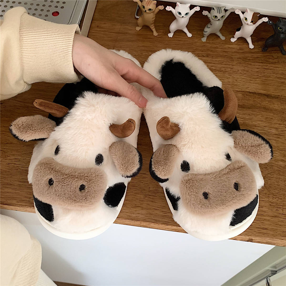 Pantuflas de vaca peludas
