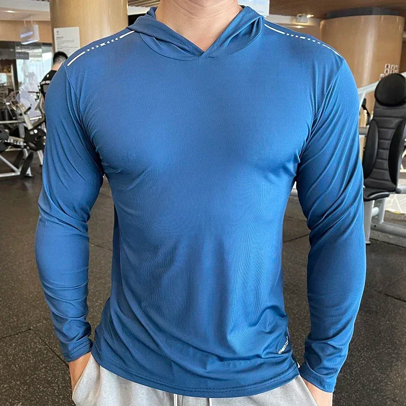 Camiseta de gimnasio con capucha FlexFit - Manga larga