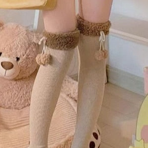 Conjunto de camuflaje con huellas de patas
