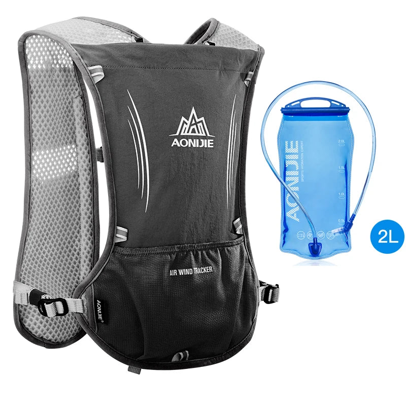 Running & Hiking Hydration Vest 5L Capacity 2L Bladder Included