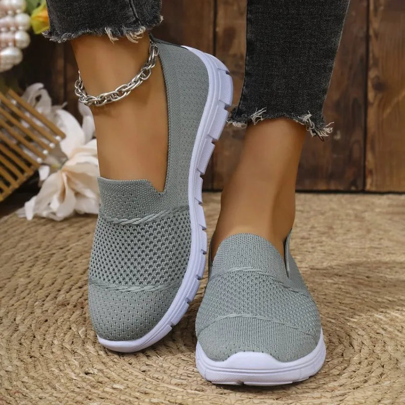 Lightweight Soft Sole Women Casual Shoes Summer Breathable Knit Slip On Sneakers Woman Anti Slip Comfort Walking Shoes Plus Size