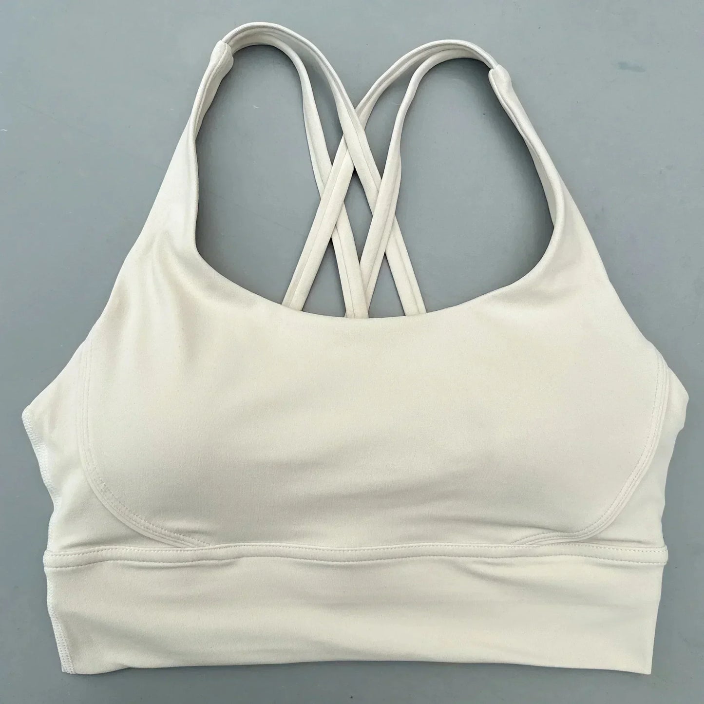 Sujetador deportivo para mujer de color liso, de punto cruzado, suave y de alta resistencia, top ajustado para entrenamiento completo, gimnasio, yoga, ropa interior con almohadillas para el pecho