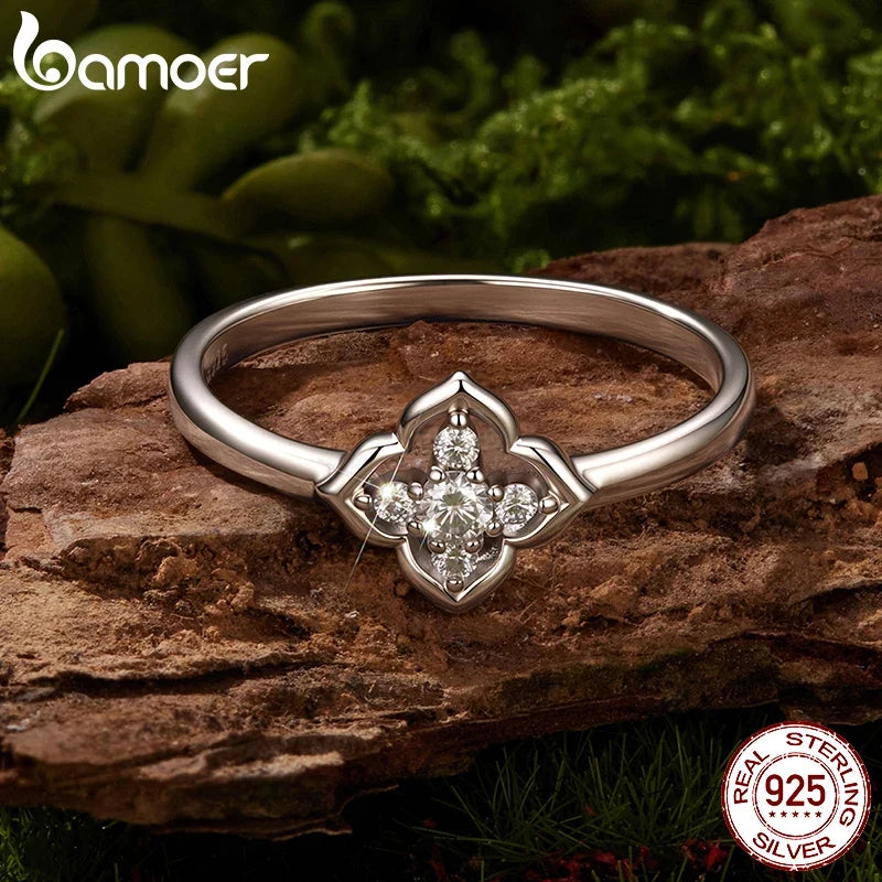 Bamoer Moissanite Four-Leaf Clover Ring Lucky 925 Sterling Silver D