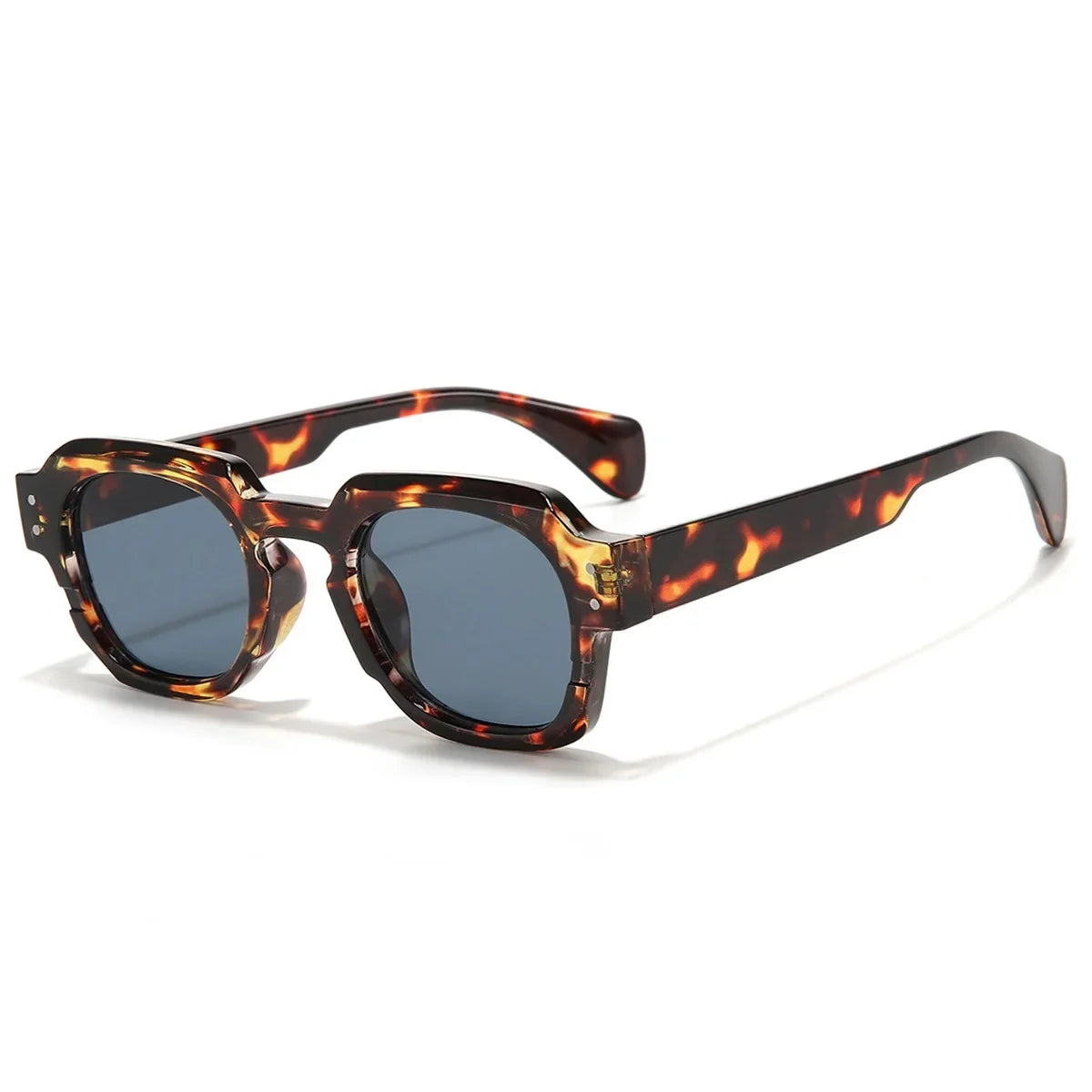 Ins Popular Trending Women Square Sunglasses Men Vintage Clear Lens Frame Rivets Punk Female Shades UV400 Male Sun Glasses