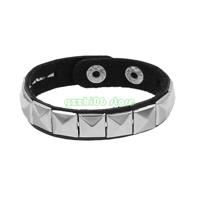 T5UF Stylish Punk Rock Bracelet Square Rivets Punk Wristband Trendy Gothic Jewelry Suitable for Individuality and Comfort