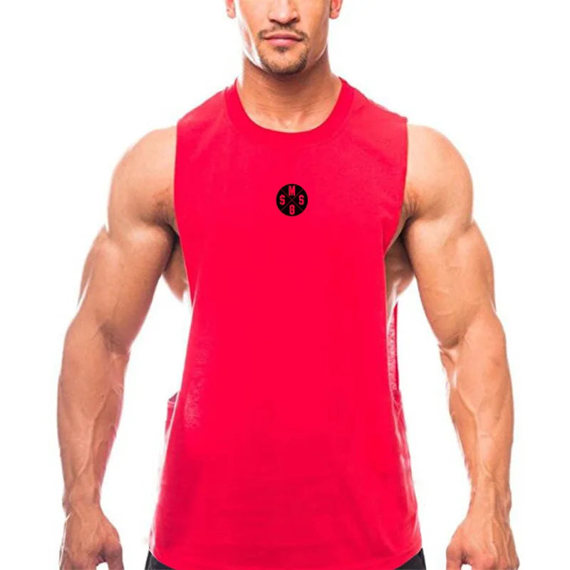 Camiseta sin mangas de fitness de corte bajo para hombres musculosos