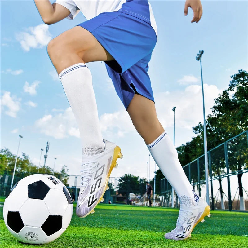 Men Resistant Professional Field Football Boots Studded Training High Quality Soccer Shoes New Casual Male Match Comfortable