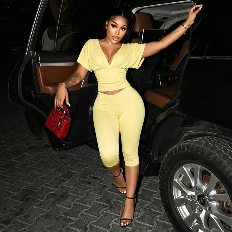 Women Sexy 2 Piece Pant Sets Summer Club Party Batwing Sleeve V Neck Crop Top Capri Pants Matching Set Beach Vacation Outfits