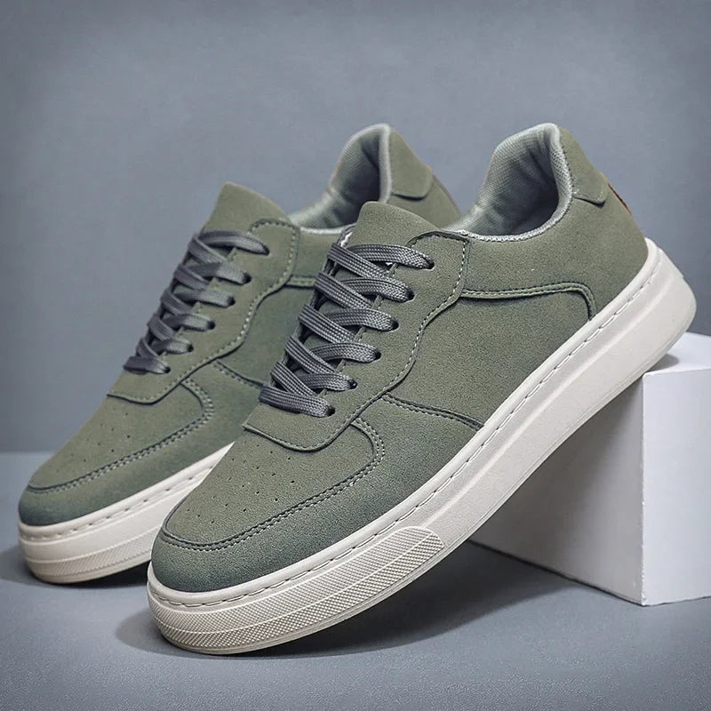New low cut men's casual sports shoes fashionable student board shoes men's single shoes