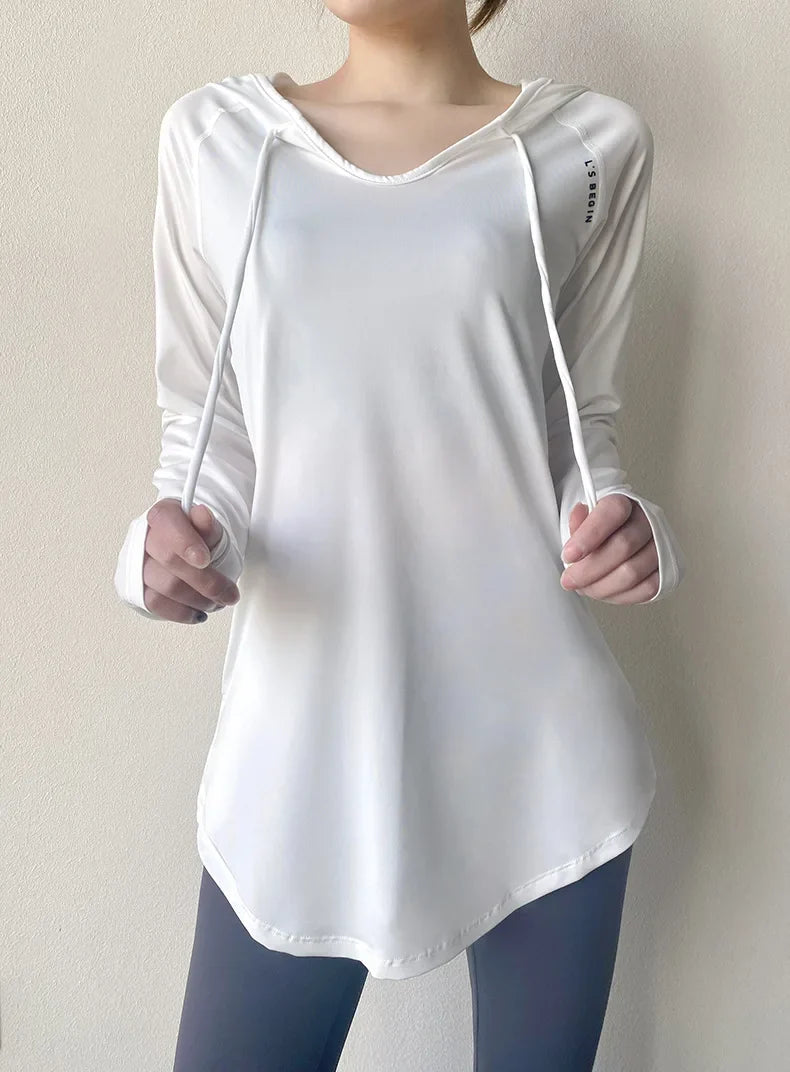 Camiseta con capucha AirFlow para yoga y running de mujer