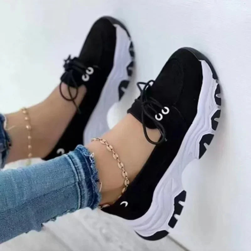 New Summer Red Women Sneakers Platform Breathable Vulcanized Shoes 2025 Lightweight Faux Suede Women Shoes Novelty Flat Sandals