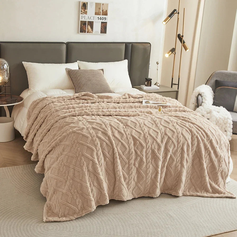 Fluffy Coral Velvet Throw Blanket – Soft Plush & Warm, Thickened Flannel, Comfortable for  Air-Conditioned Room, Luxury Decor