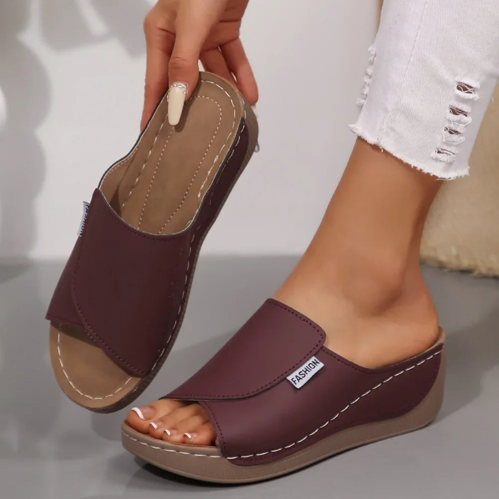 Summer Soft Platform Slippers Women 2025 Fashion Peep Toe Wedges Flip Flops Woman Light Med Heel Casual Beach Shoes