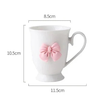 Tazas de café y tazas de té coquetas