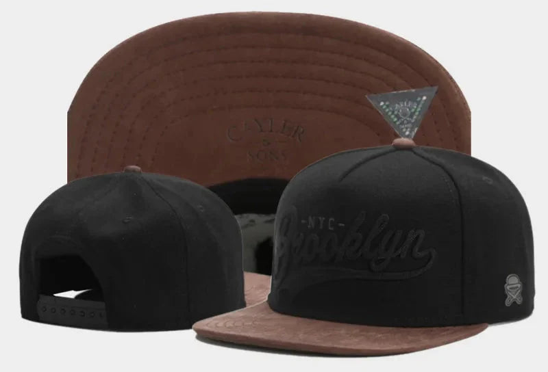 Gorra Ajustable de Béisbol con Visera Plana – Diseño Mano Calavera