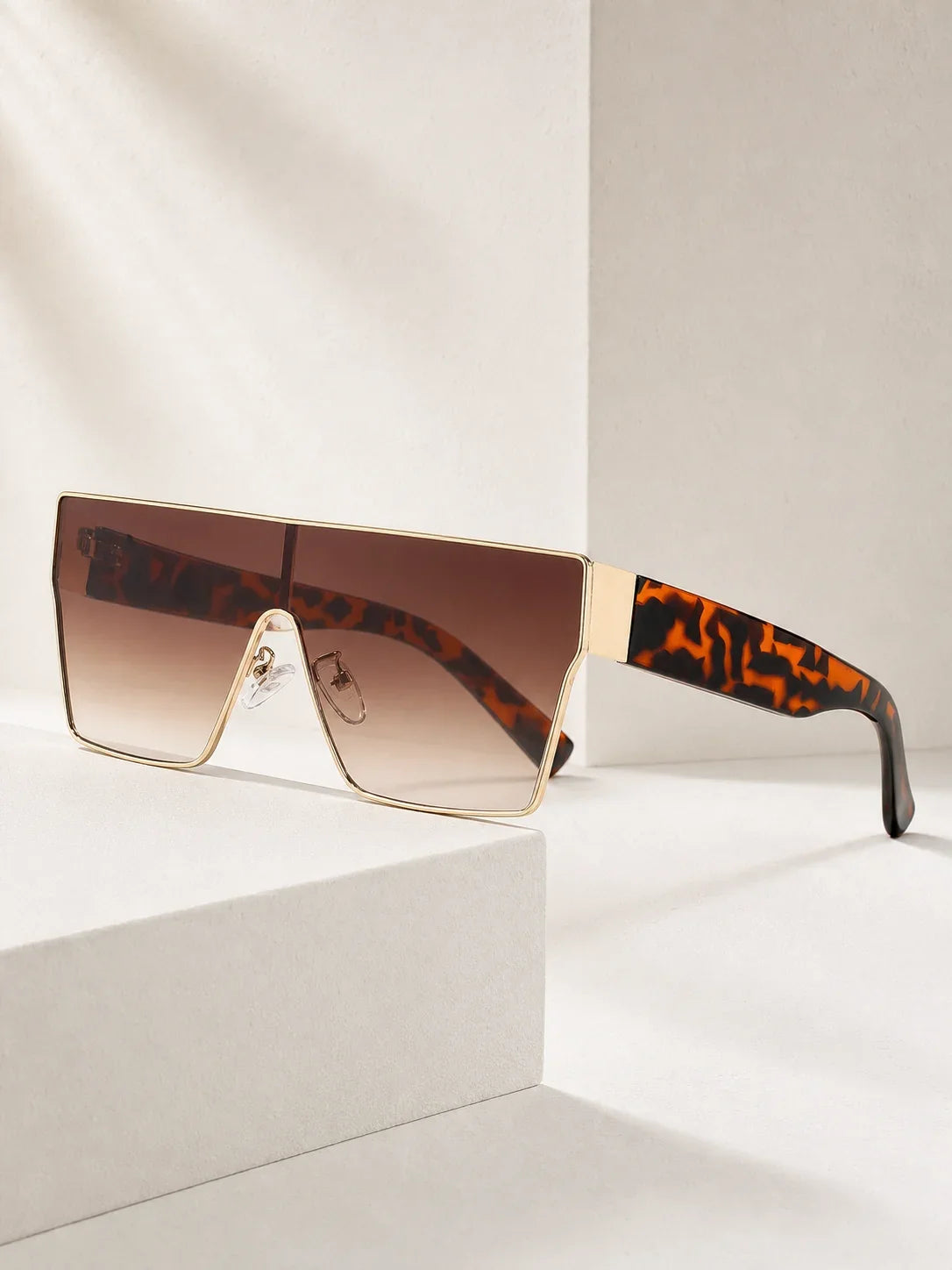 Y2K Large Frame Square Sunglasses Men's And Women's Metal Frame Wide Legs Solid Color Lenses Hip Hop Trendy Sunglasses