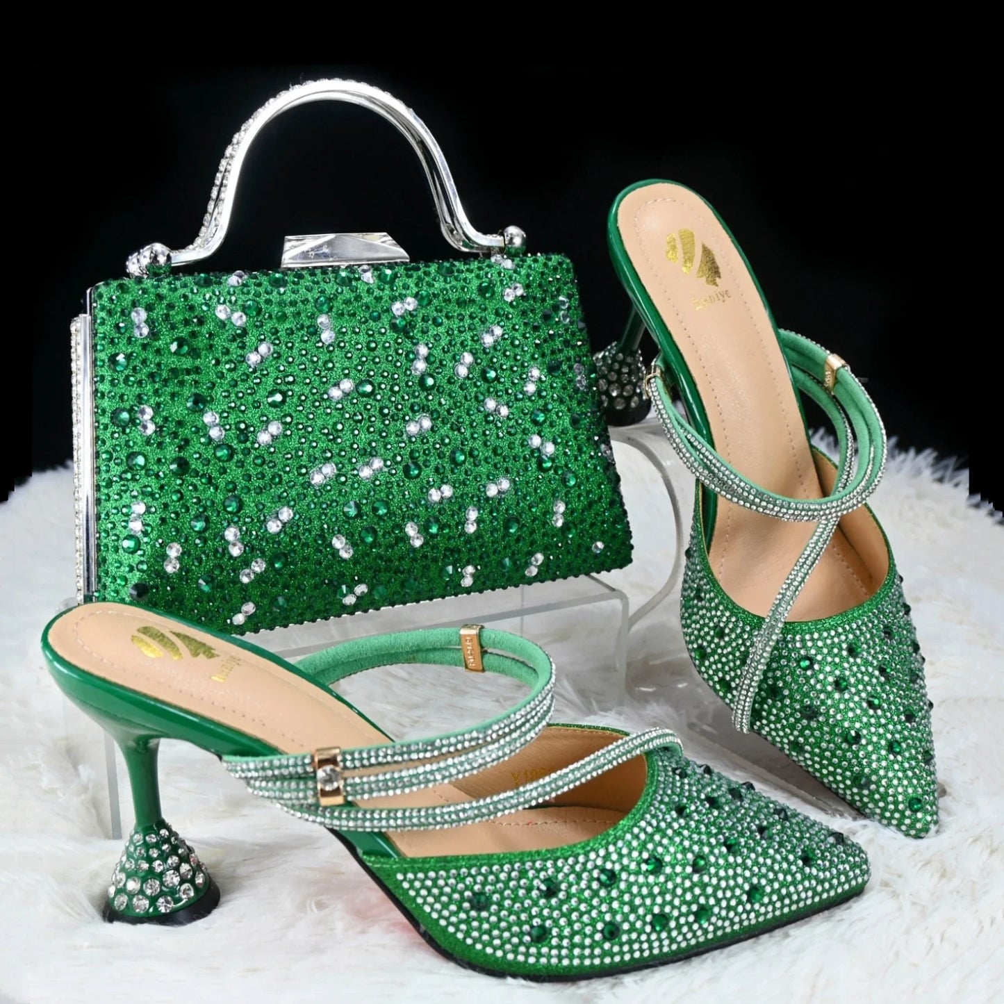 Set italiano de zapatos y bolso Nuevo HGH1-16
