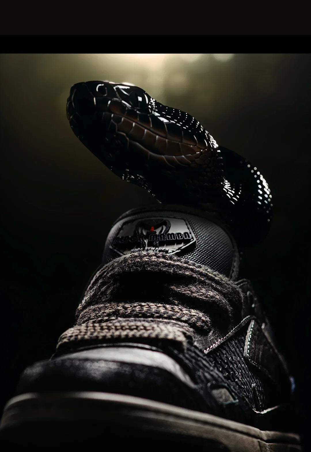Maden Casual Snake Year Black Mamba Men's Sneakers Low-Top Flat Sole Versatile Black Shoes for Spring Autumn Skateboarding Shoes