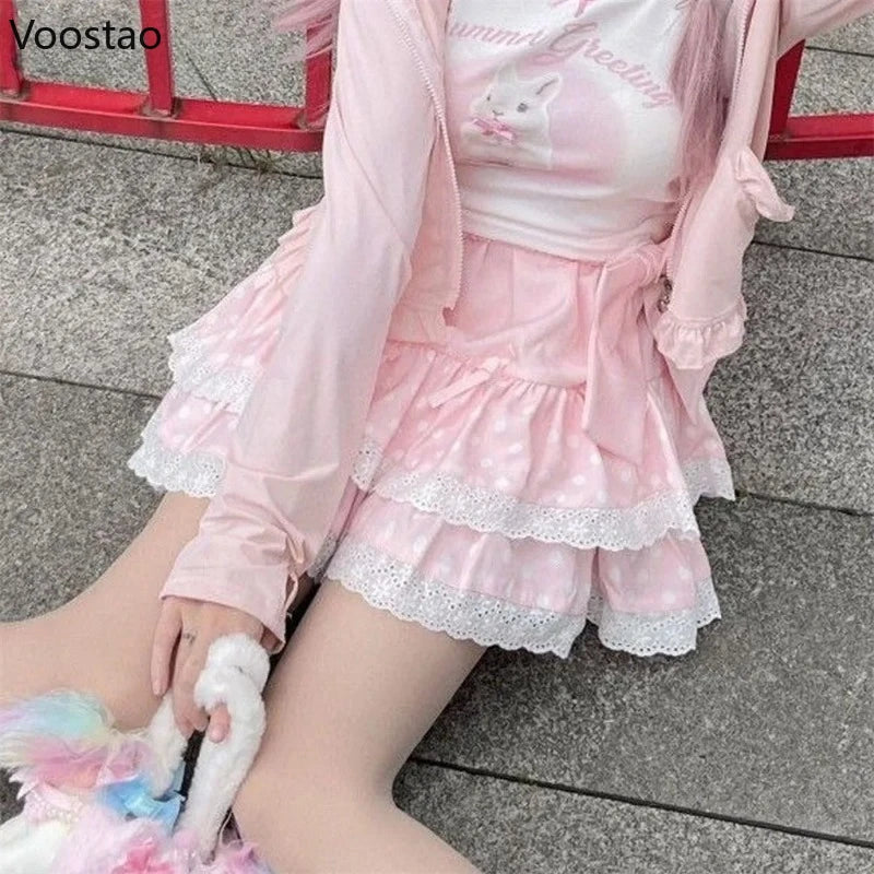 Falda con volantes rosa de lunares