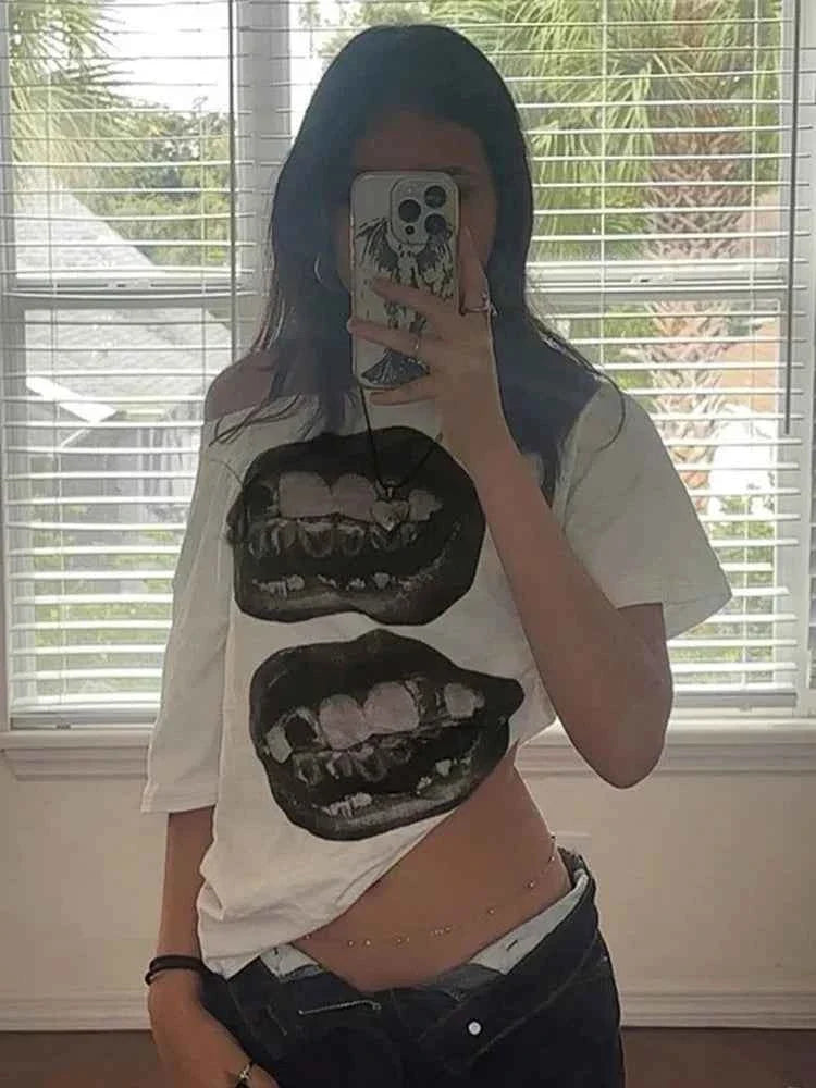 Women’s Streetwear Mouth Print Loose T-Shirt