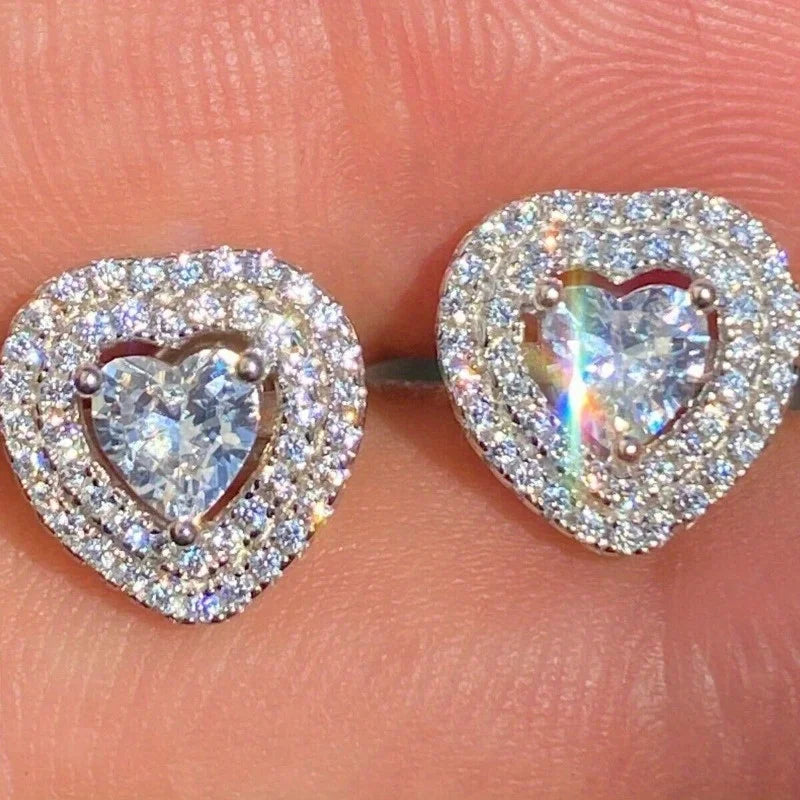 Delicate stud earrings for men and women Square accessories suitable for wedding parties go with everything