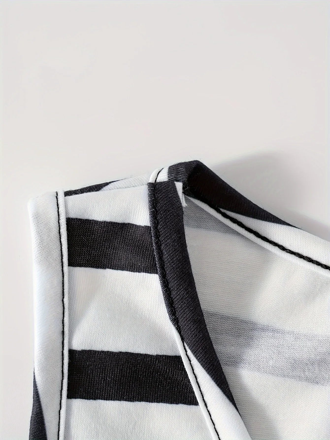 Printed Design Spring and Summer collection Black And White Stripes Pattern vacation style women's pants suit