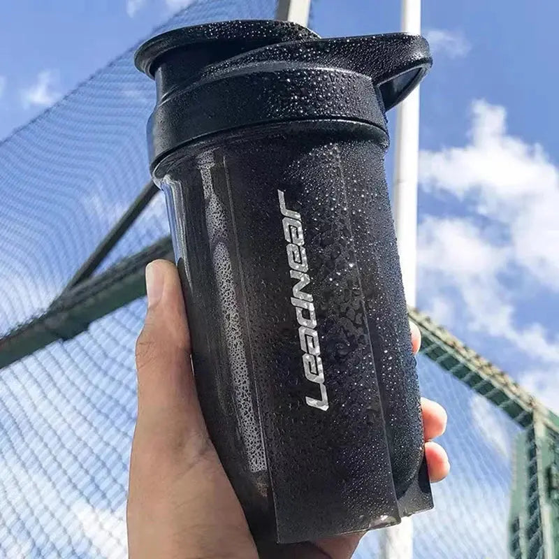 Portable Fitness Shaker Bottle with 500ml Capacity