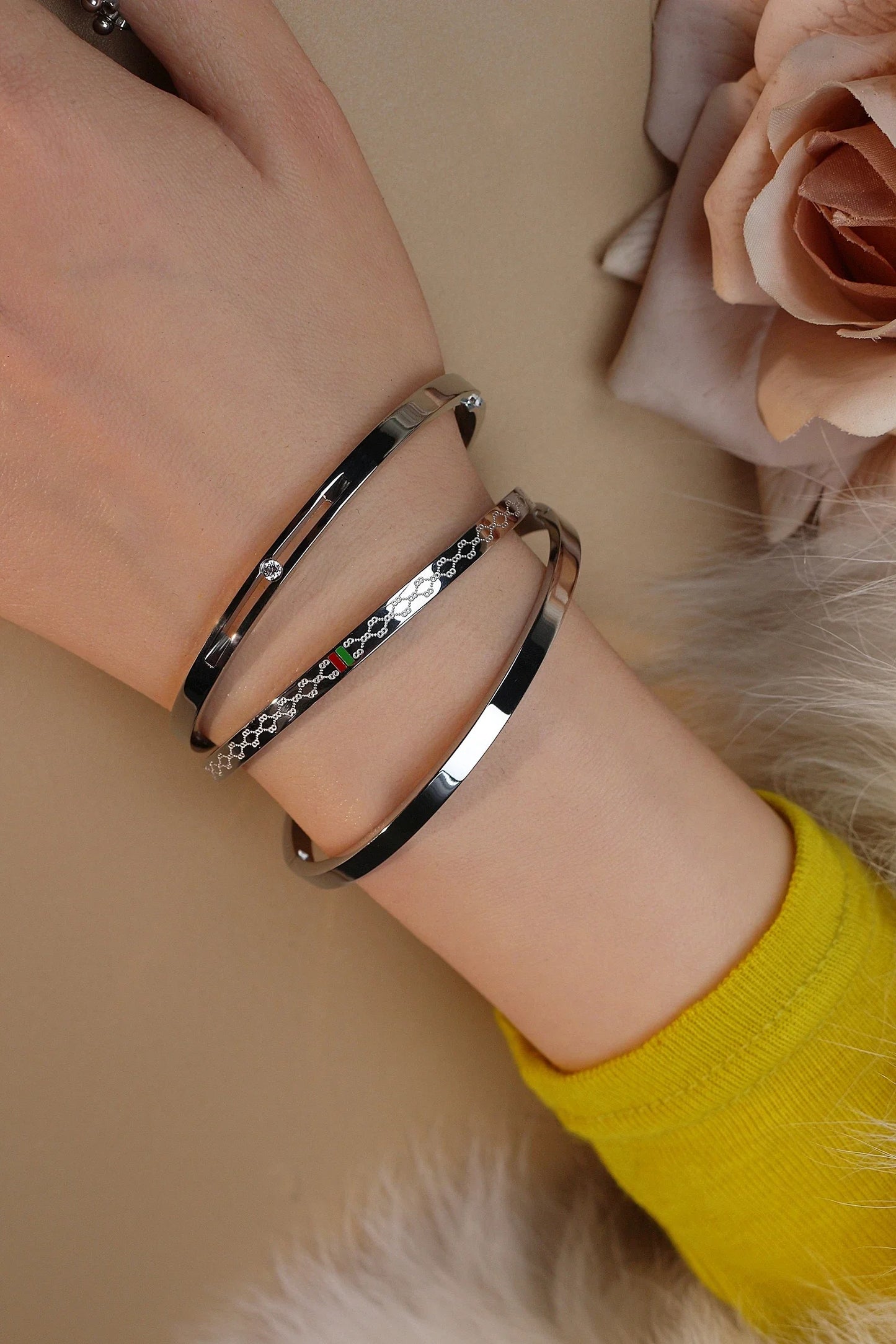 18 K Gold Plated Stainless Steel  55 MM Red/Green Bangles  , Fashionable Jewelry For Men And Women Wholesale
