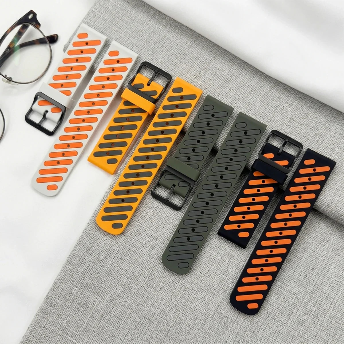Garmin 22mm Quick Release Two-Tone Silicone Band