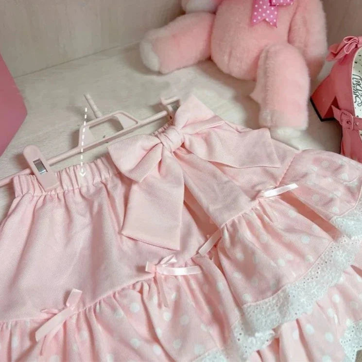 Falda con volantes rosa de lunares