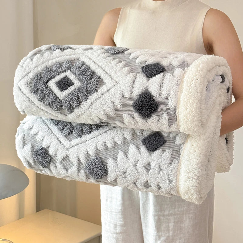 Geometric Patterned Jacquard Fleece Blanket Double Layer Thick Warm Taffeta Sofa Throw Blanket Spring Autumn Plush Bed Blanket