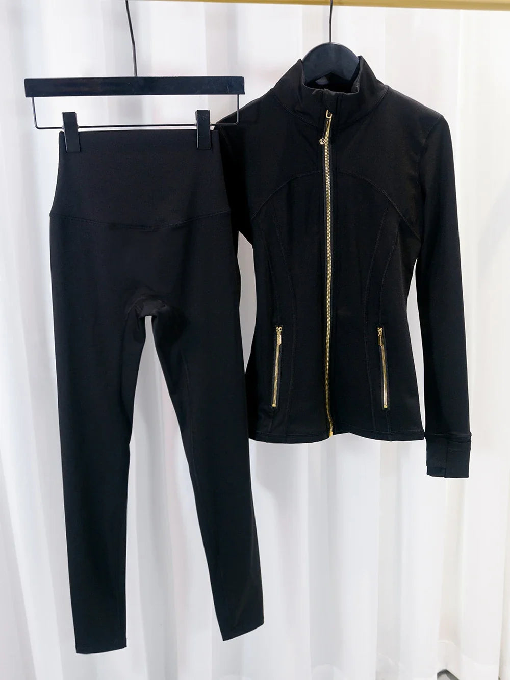 Gold zipper jacket and yoga pants set, sportswear, quick-dry and breathable, slimming and lightweight, tight-fitting