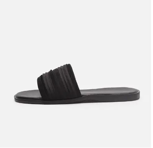 2025 Summer Flat Slippers Open Toe Beach Wearing Slides Pleated Women Shoes Black 35-40
