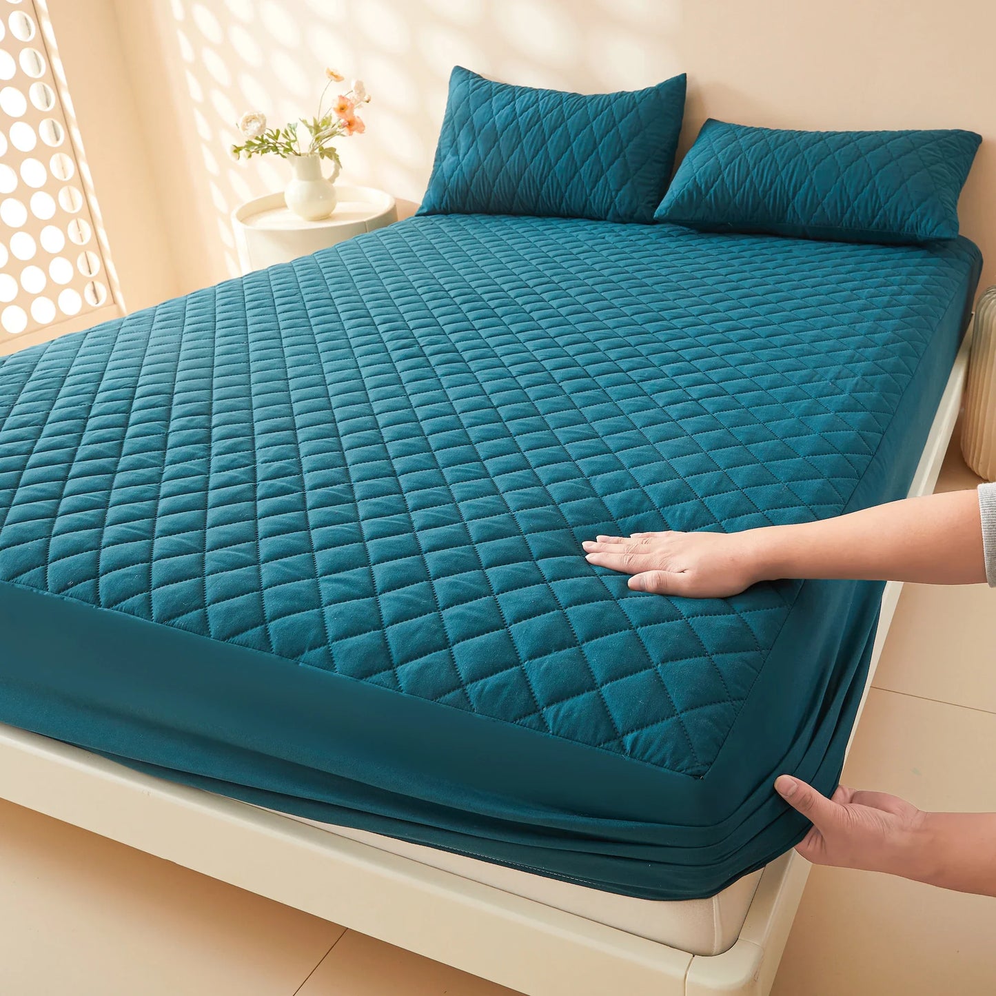 1pc Quilted Waterproof Fitted Sheet, Machine Washable Mattress