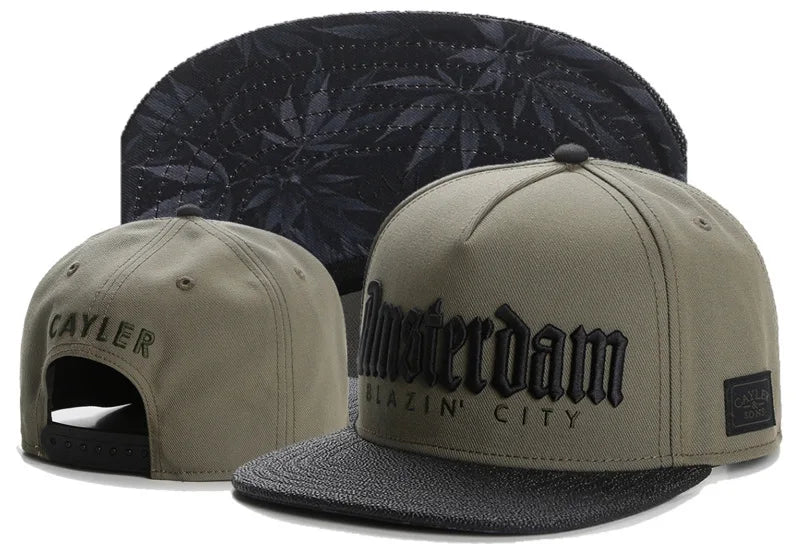 Gorra Ajustable de Béisbol con Visera Plana – Diseño Mano Calavera