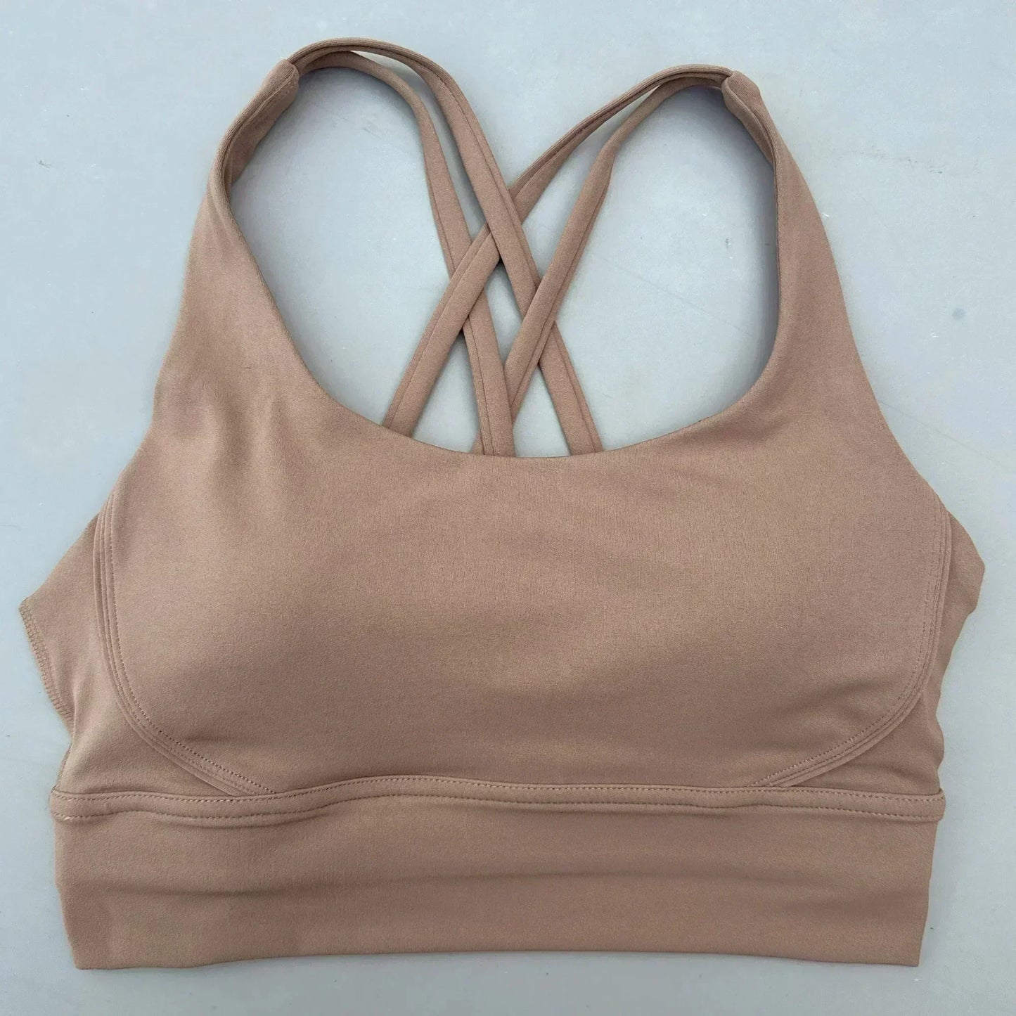 Sujetador deportivo para mujer de color liso, de punto cruzado, suave y de alta resistencia, top ajustado para entrenamiento completo, gimnasio, yoga, ropa interior con almohadillas para el pecho