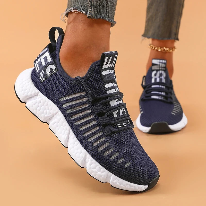 Shoes Woman Outdoor Training Lightweight Sports Soft Sole Comfortable Lace Up Mesh Casual Shoes Large Breathable Sports Shoes