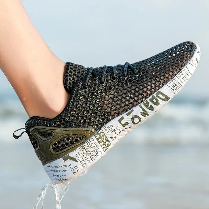 Summer Lightweight Flat Sports Shoes for Men's Outdoor New Style Mesh Casual Men's Shoes Breathable Upstream Shoes Large Size