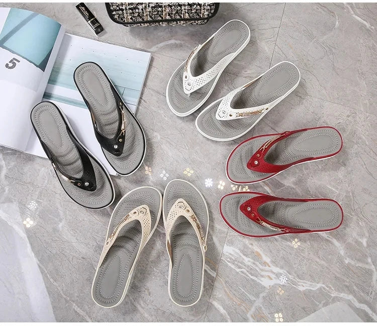 2023 Women's Slippers Summer New Fashion Metal Button Slides Shoes Wedge Beach Sandals Women Outside Platform Leisure Flip Flops