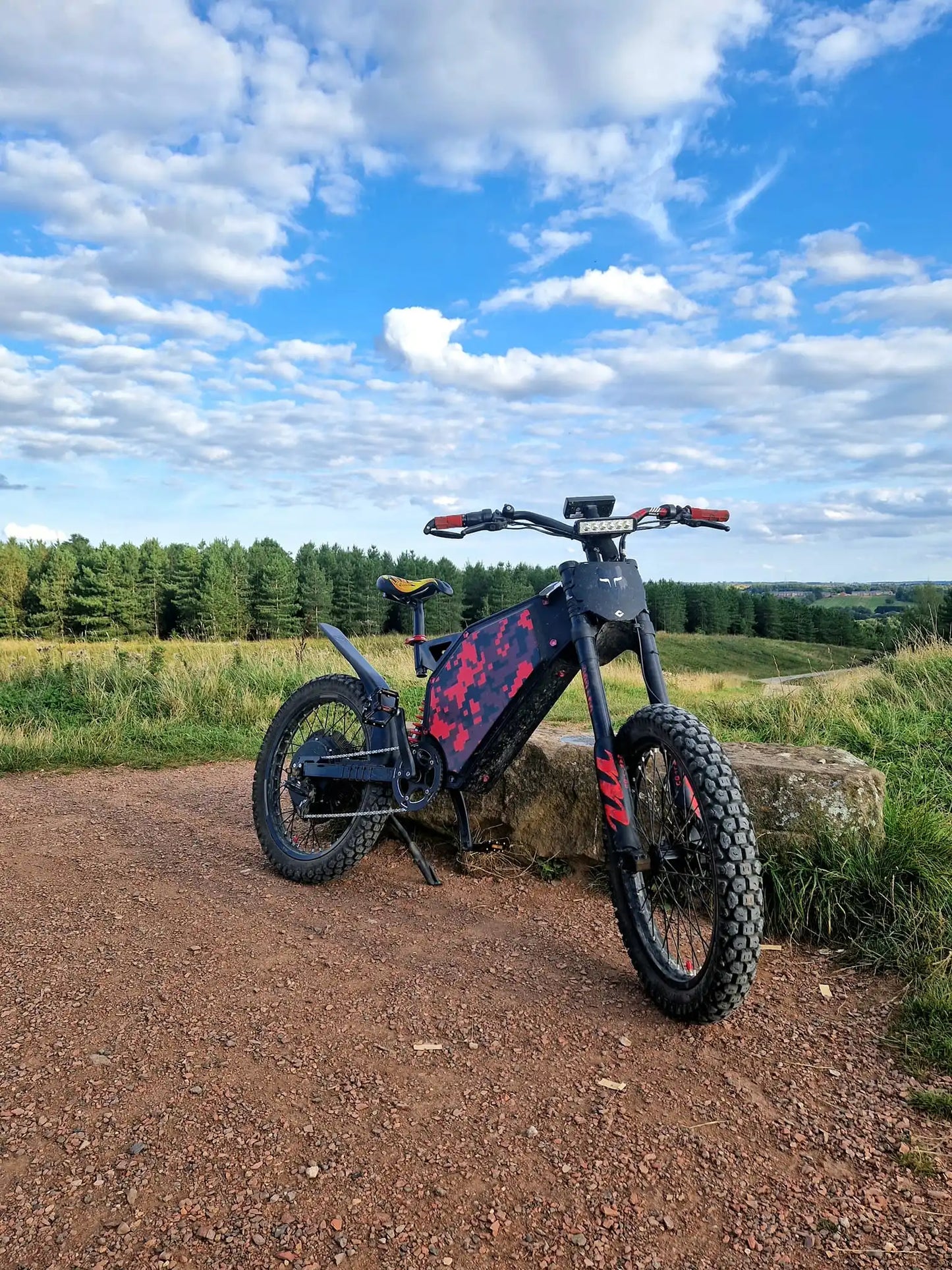 2026 Stealth Bomber eBike 72V 3000W 5000W 8000W Enduro Electric Bike 100km/h Off-Road Mountain Dirt Bicycle