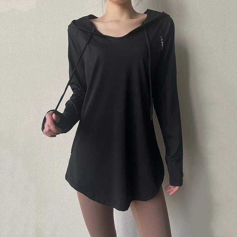 Camiseta con capucha AirFlow para yoga y running de mujer