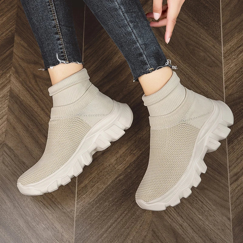 New Luxury Women's Comfortable Sneaker Lightweight Platform Men's Casual Sports Shoes Anti Slip Thick Soled Tenis Walking Shoes